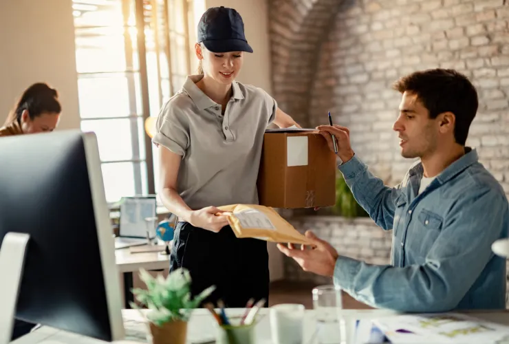 Delivery management app for route and order tracking